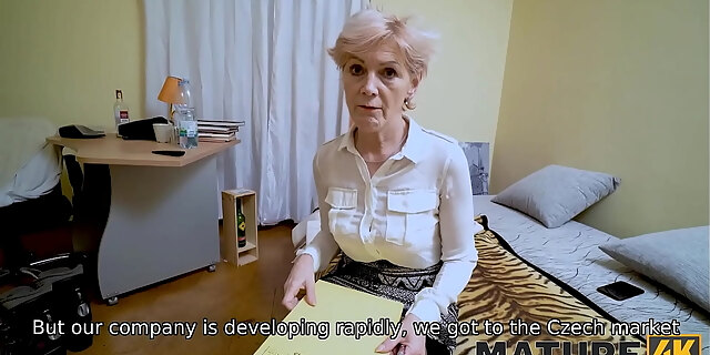 blonde,blowjob,granny,masturbation,mature,shaved pussy,stockings