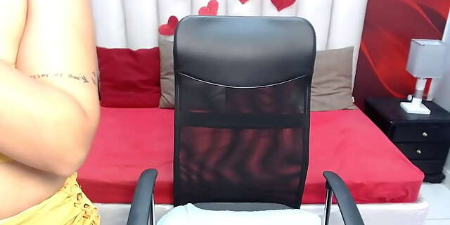 ass,babes,big ass,big tits,boobs,busty,latina,slut,teen,webcam